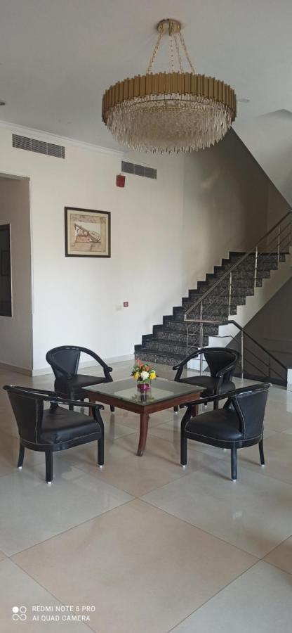 Hotel Chaupal By Casa Bella Gurgaon Zewnętrze zdjęcie