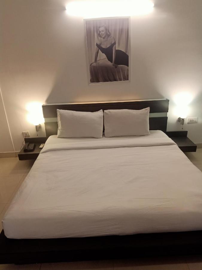 Hotel Chaupal By Casa Bella Gurgaon Zewnętrze zdjęcie