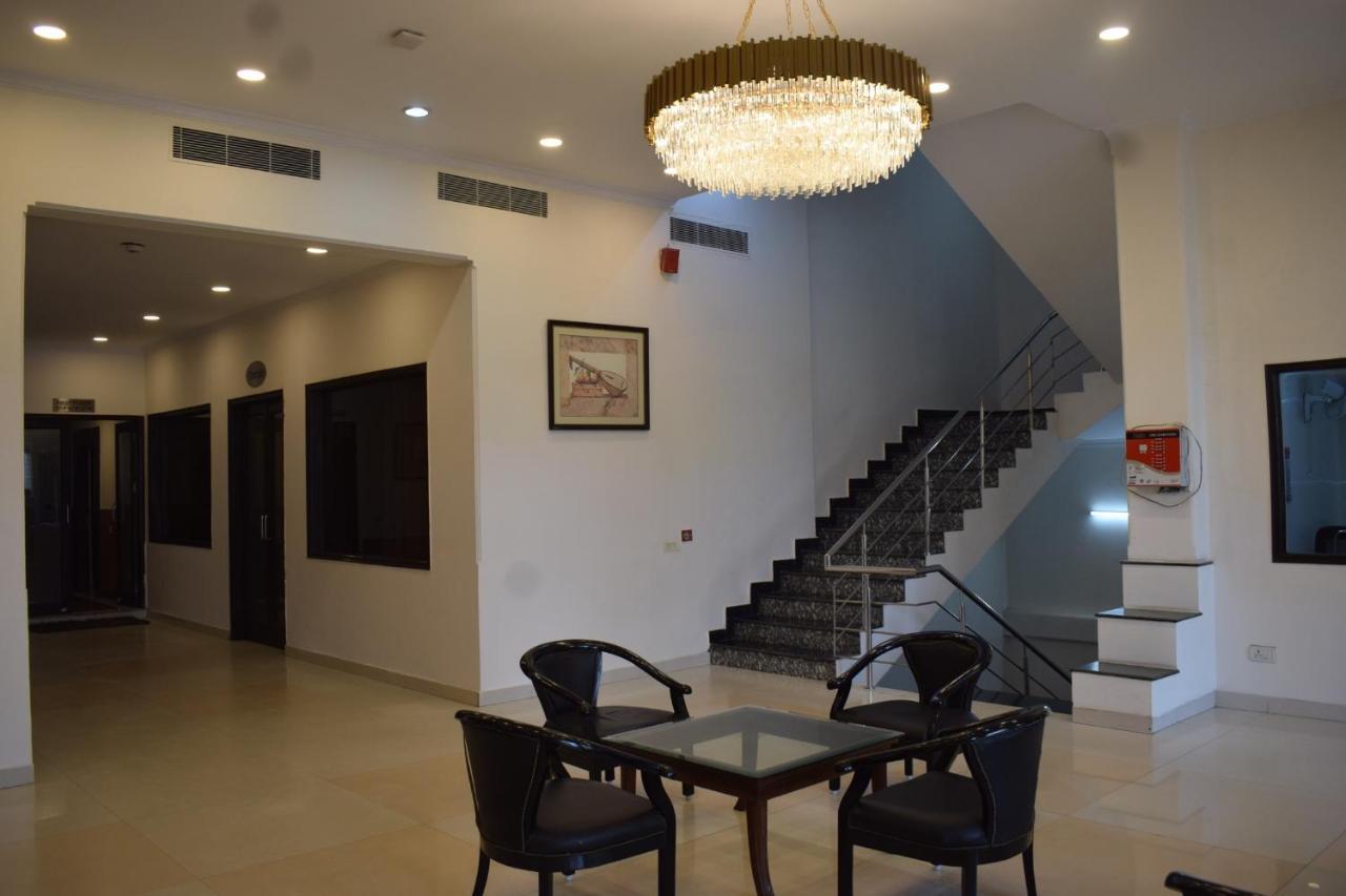 Hotel Chaupal By Casa Bella Gurgaon Zewnętrze zdjęcie