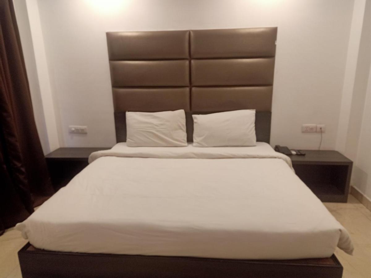 Hotel Chaupal By Casa Bella Gurgaon Zewnętrze zdjęcie