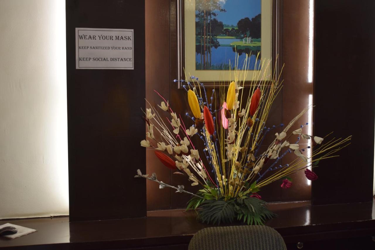 Hotel Chaupal By Casa Bella Gurgaon Zewnętrze zdjęcie