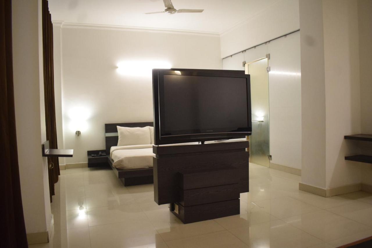 Hotel Chaupal By Casa Bella Gurgaon Zewnętrze zdjęcie