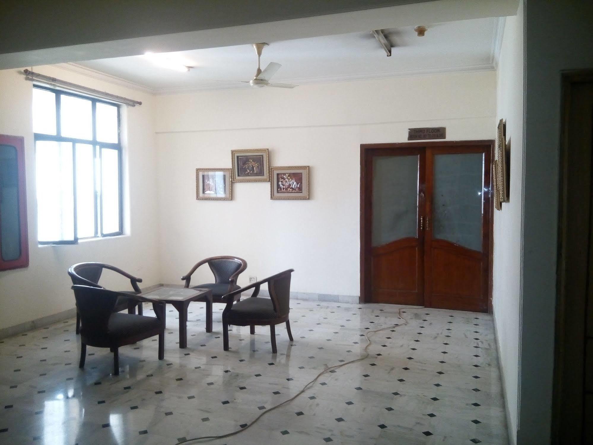 Hotel Chaupal By Casa Bella Gurgaon Zewnętrze zdjęcie